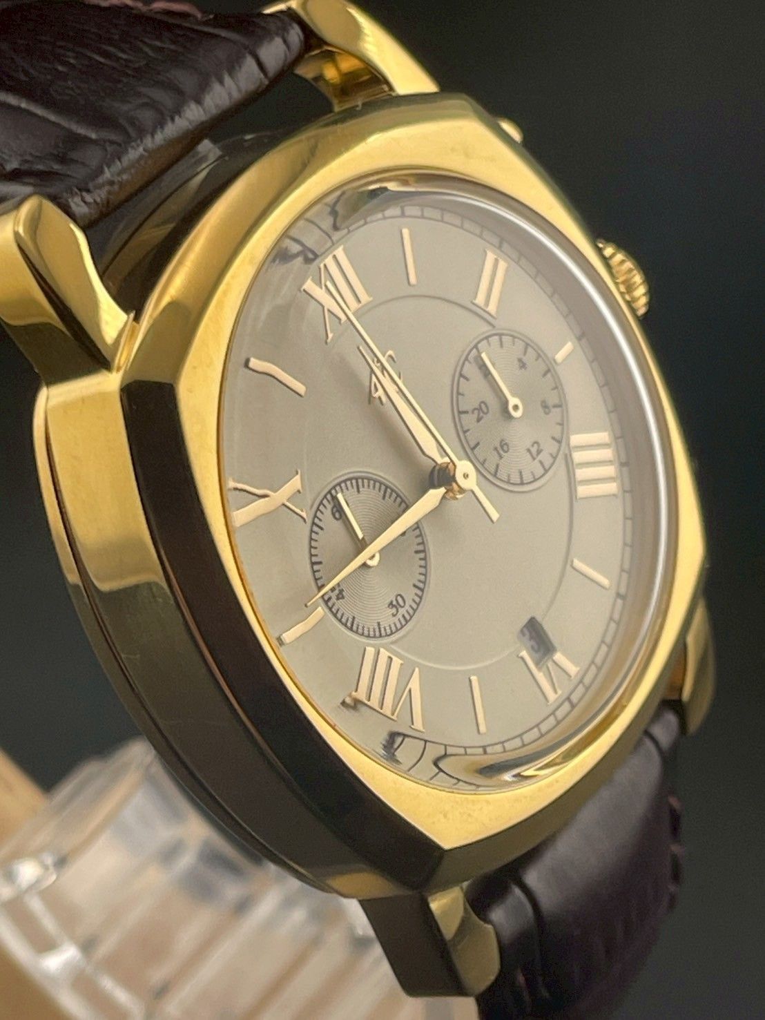  4℃ メンズ クロノグラフ クォーツ式 腕時計 レザーベルト 保護シール 定価30 000円 プレゼント 自動巻き時計 腕時計(アナログ)