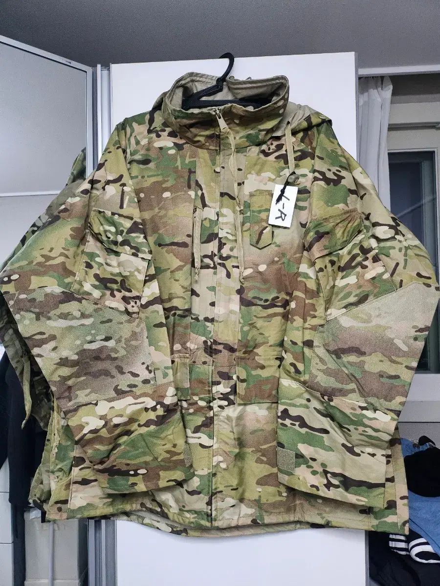 ミリタリー マルチカム OCP ゴアテックス ジャケット - large レギュラー 110