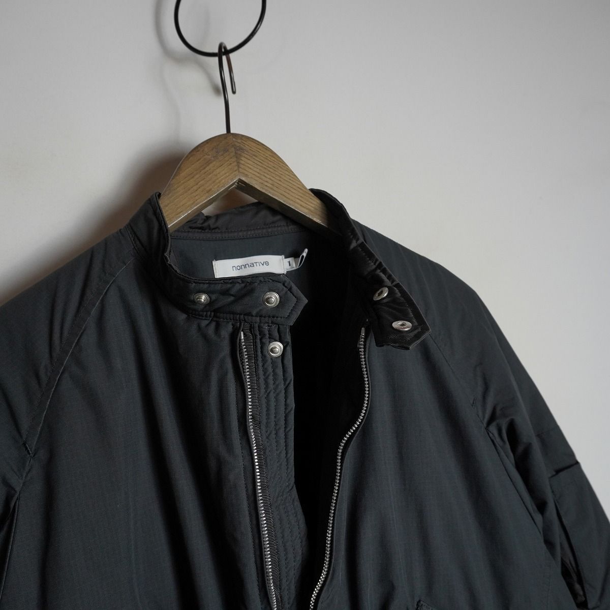 NONNATIVE ノンネイティブ NN-JU3006 POLICEMAN PUFF BLOUSON POLY