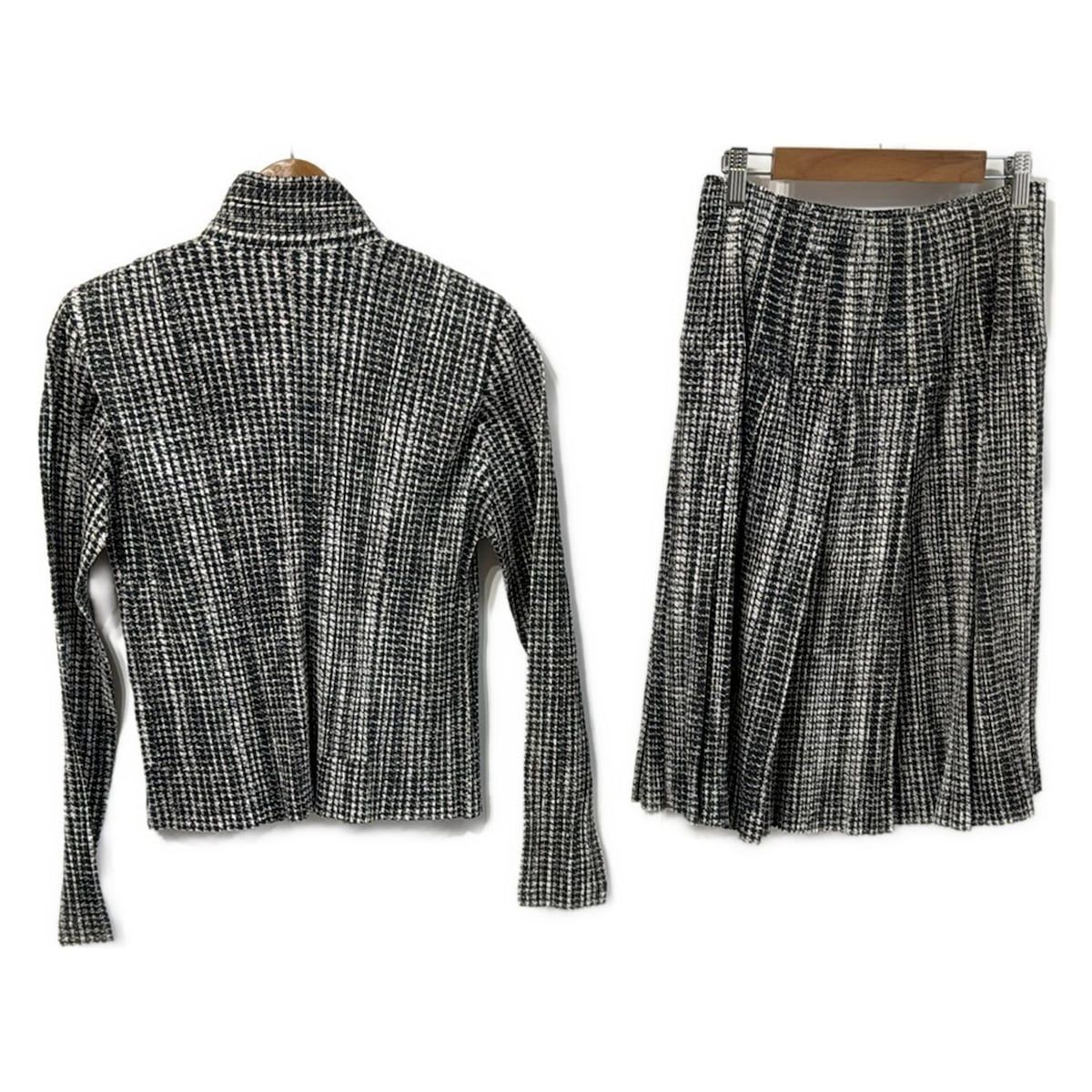 PLEATS PLEASE プリーツプリーズ スカートセットアップ レディース - 白×ダークグレー 肩パッド ジップアップ 総柄 プリーツ
