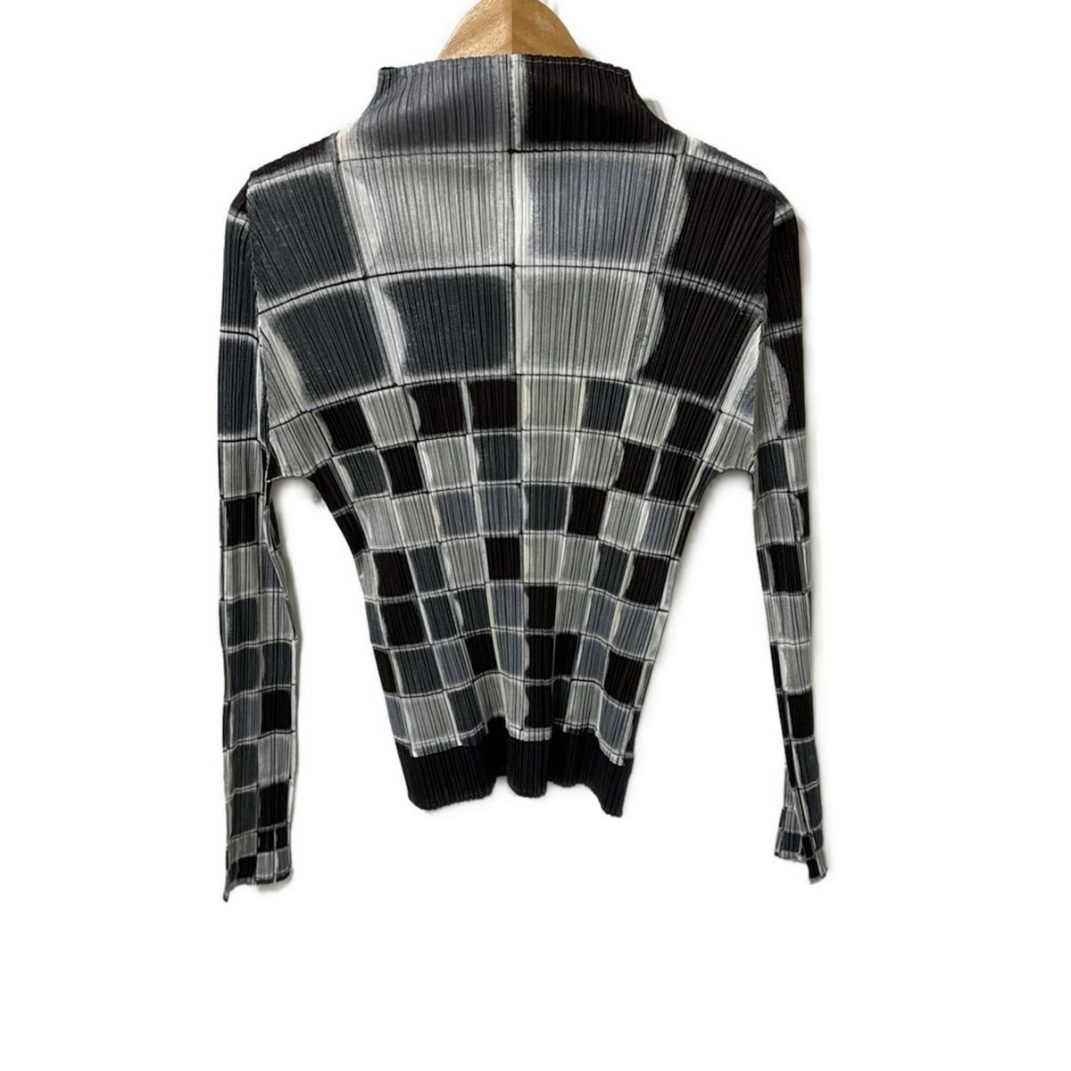 プリーツプリーズ PLEATS PLEASE 総柄 長袖カットソー サイズ4 楽天市場】極美品△PLEATS PLEASE プリーツプリーズ イッセイミヤケ