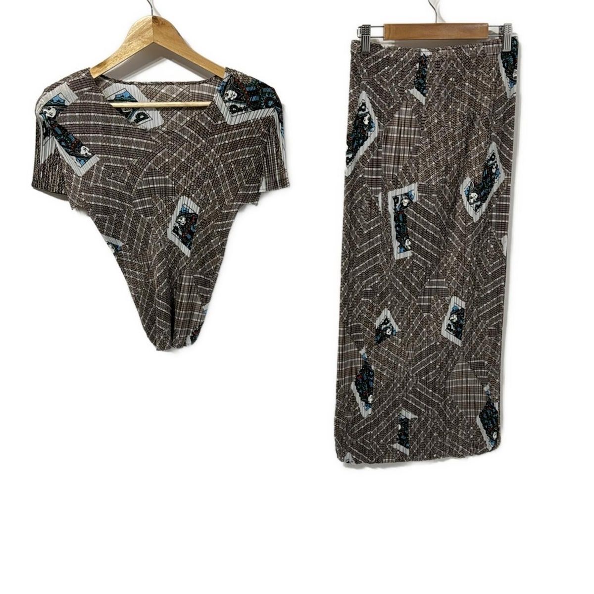 PLEATS PLEASE プリーツプリーズ スカートセットアップ レディース ダークブラウン 白 マルチ トランプ柄 プリーツ