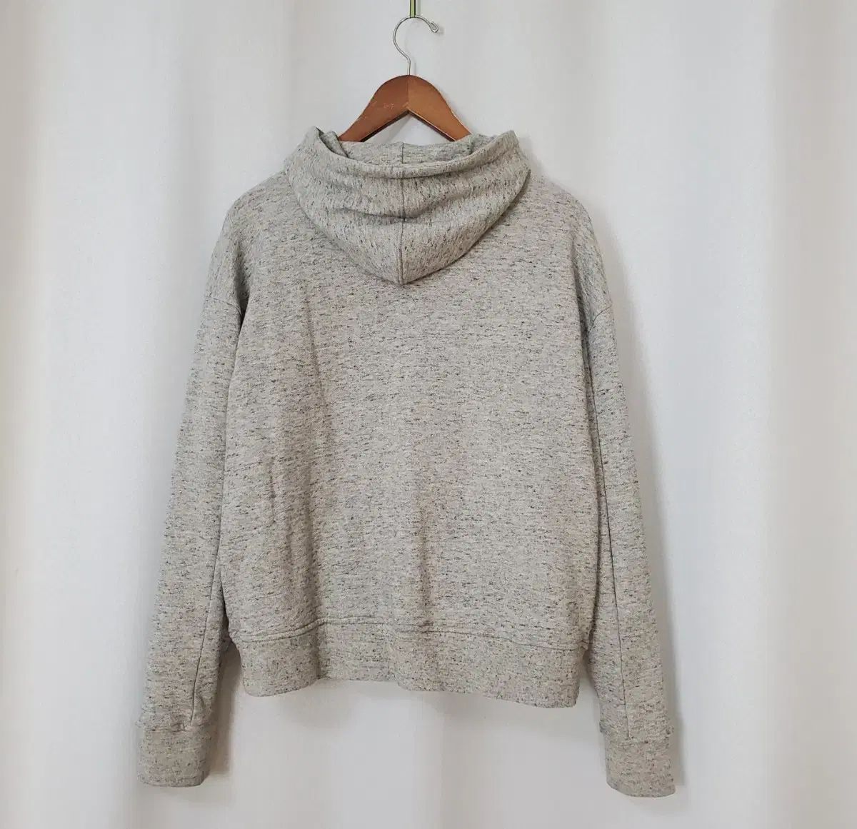 ジップアップ フーディー