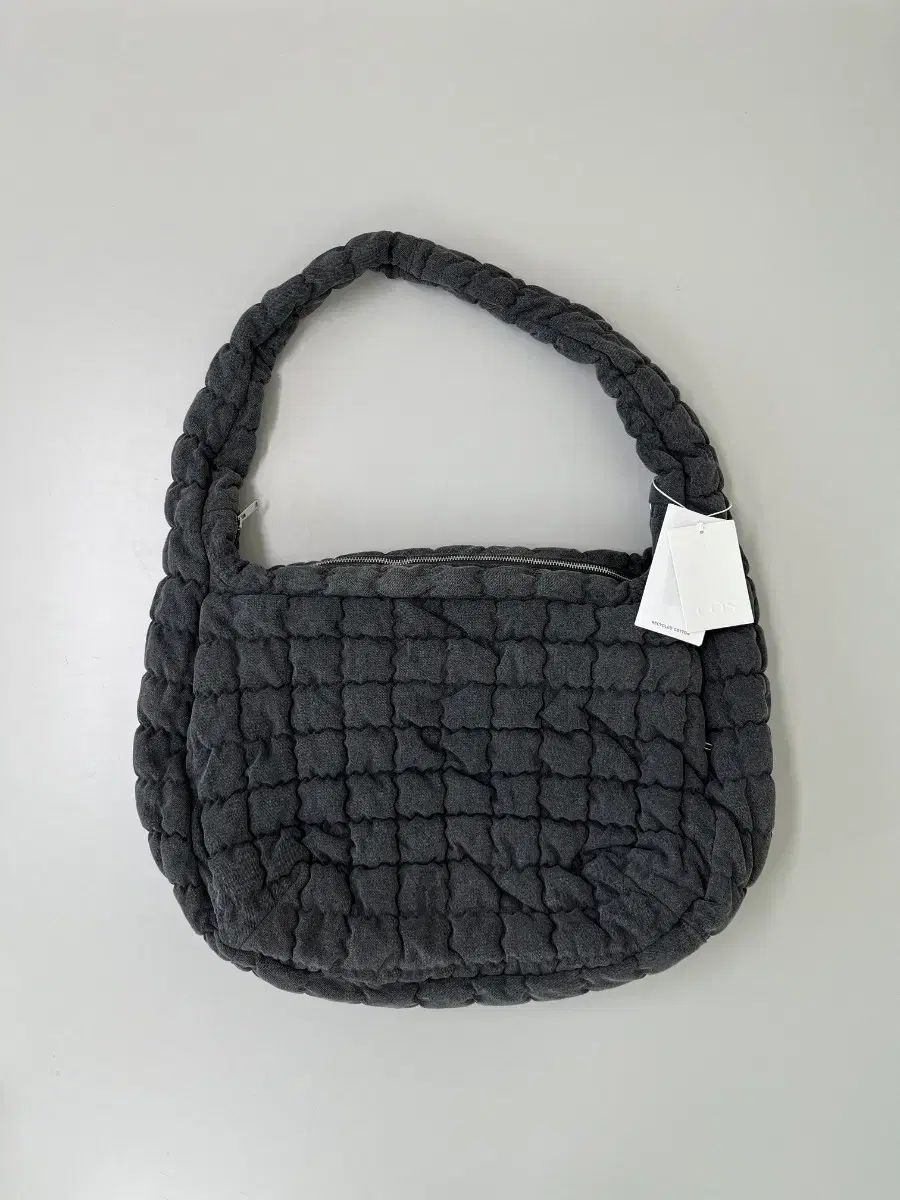 COS コス キルティング オーバーサイズ クロスバック