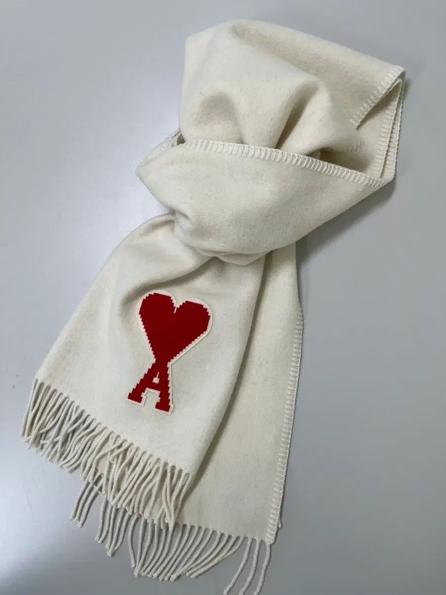  AMI ビックハート ロゴ パッチ 白 マフラー マフラー 小物