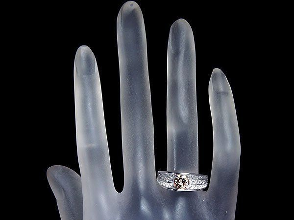 ぷぷう品【極美品】【大粒】0.386 高級ダイヤモンドリング　P900 宝寿堂】大粒ダイヤに合わせてアームにもメレを敷き詰め華やかに