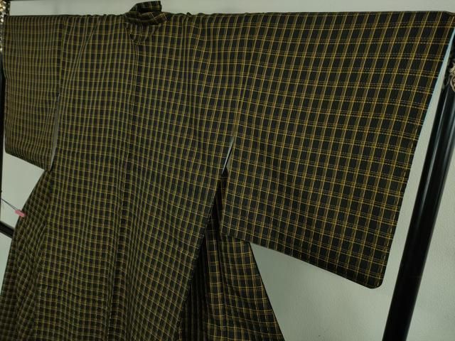 平和屋本店●極上　本場黄八丈　黒八丈　市松綾織　紬　格子　逸品　DZAB2837kh6 平和屋本店○極上 本場黄八丈 黒八丈 市松綾織 紬 格子 逸品
