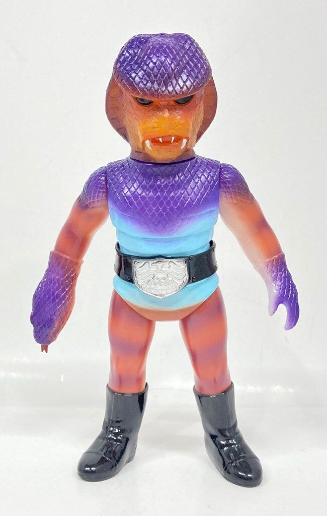 メディコム・トイ 東映レトロソフビコレクション コブラ男(新色蓄光)+