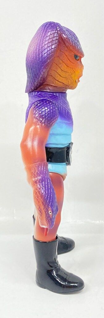 メディコム・トイ 東映レトロソフビコレクション コブラ男(新色蓄光)+