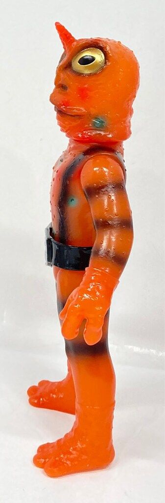 メディコム・トイ×東映レトロソフビ★ ガマギラー(鎌持ちVer.)+ミニソフビ メディコム・トイ×東映レトロソフビ☆ ガマギラー(鎌持ちVer.)+ミニソフビ