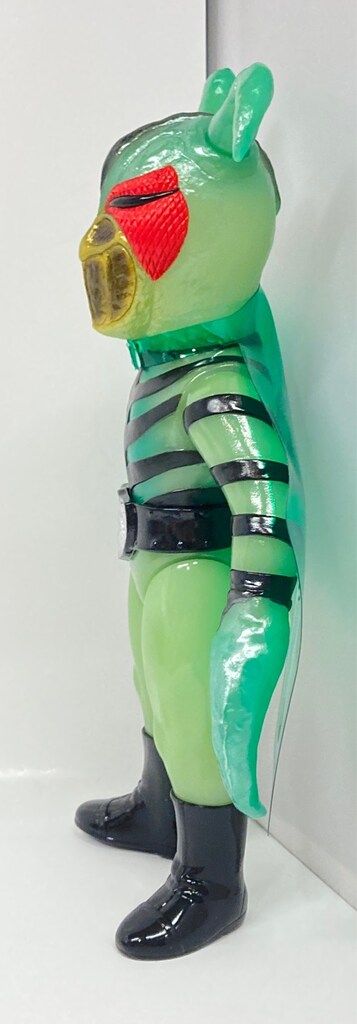 東映レトロソフビコレクション　カマキリ男＋ミニソフビ MEDICOM TOY - かまきり男（鎖カマVer.）+ミニソフビ