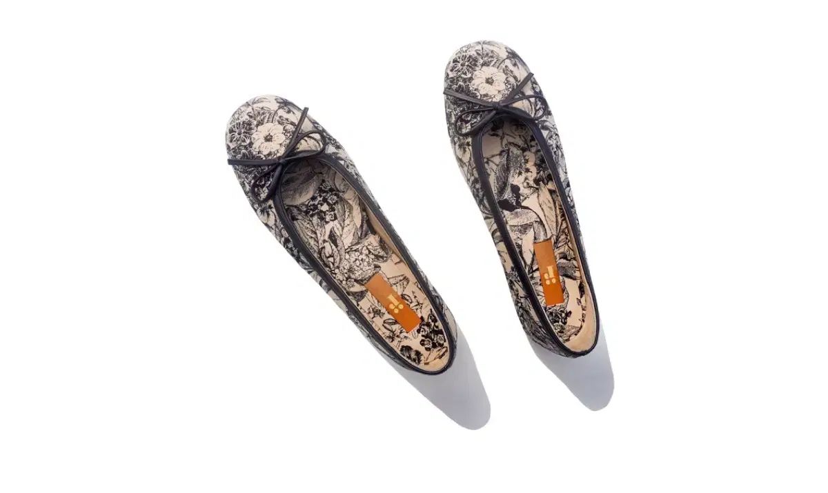 ロー르ニ バロン フラット シューズ