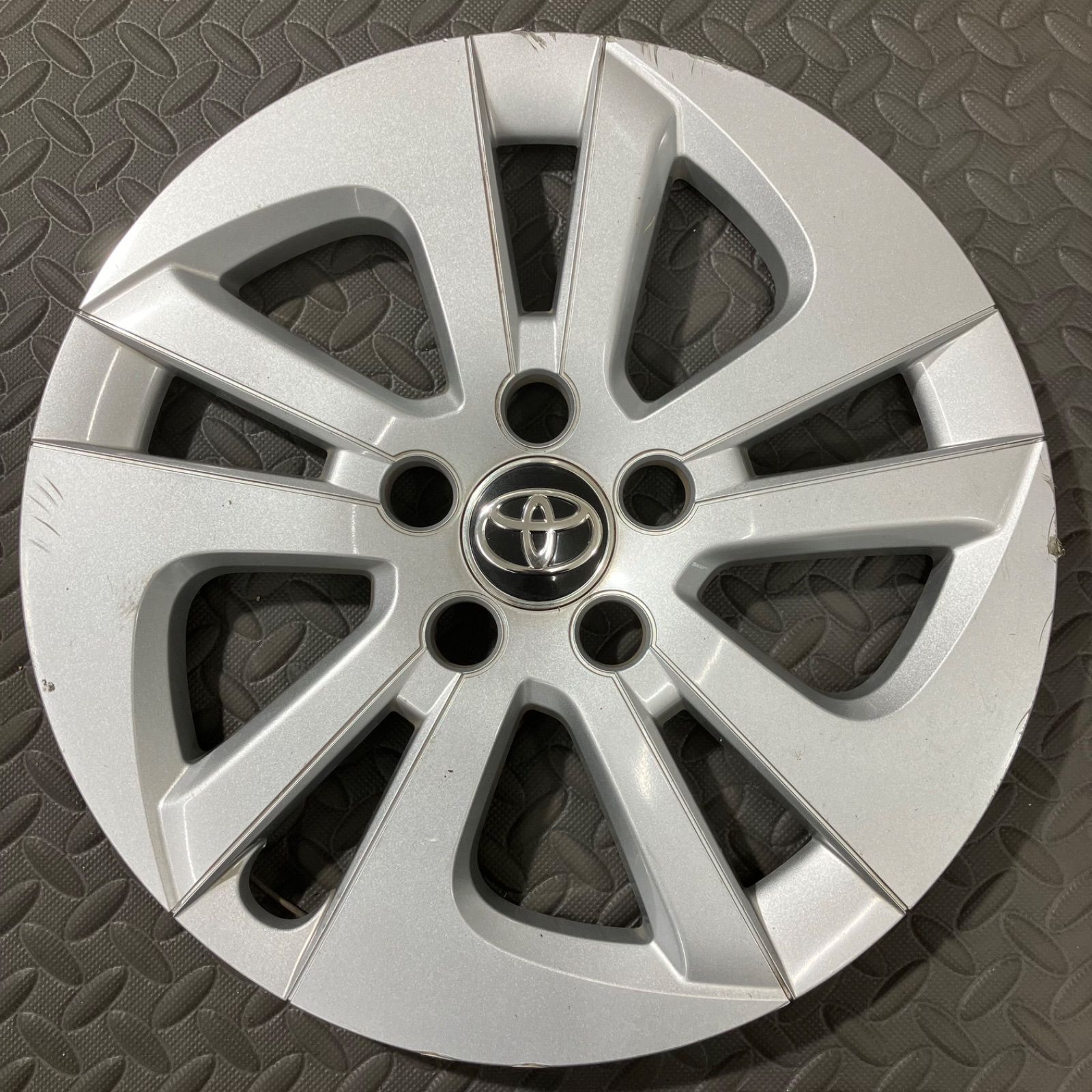 トヨタ プリウス 50系 前期 ホイールキャップ ホイールカバー 純正 中古部品【1308E】