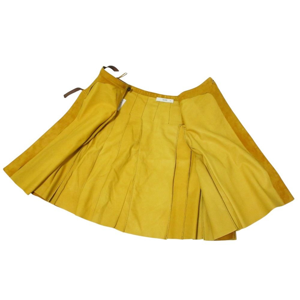 PRADA プラダ スエードスカート 膝丈 ラップスカート 38 イエロー レディース 古着 その他 ひざ丈スカート