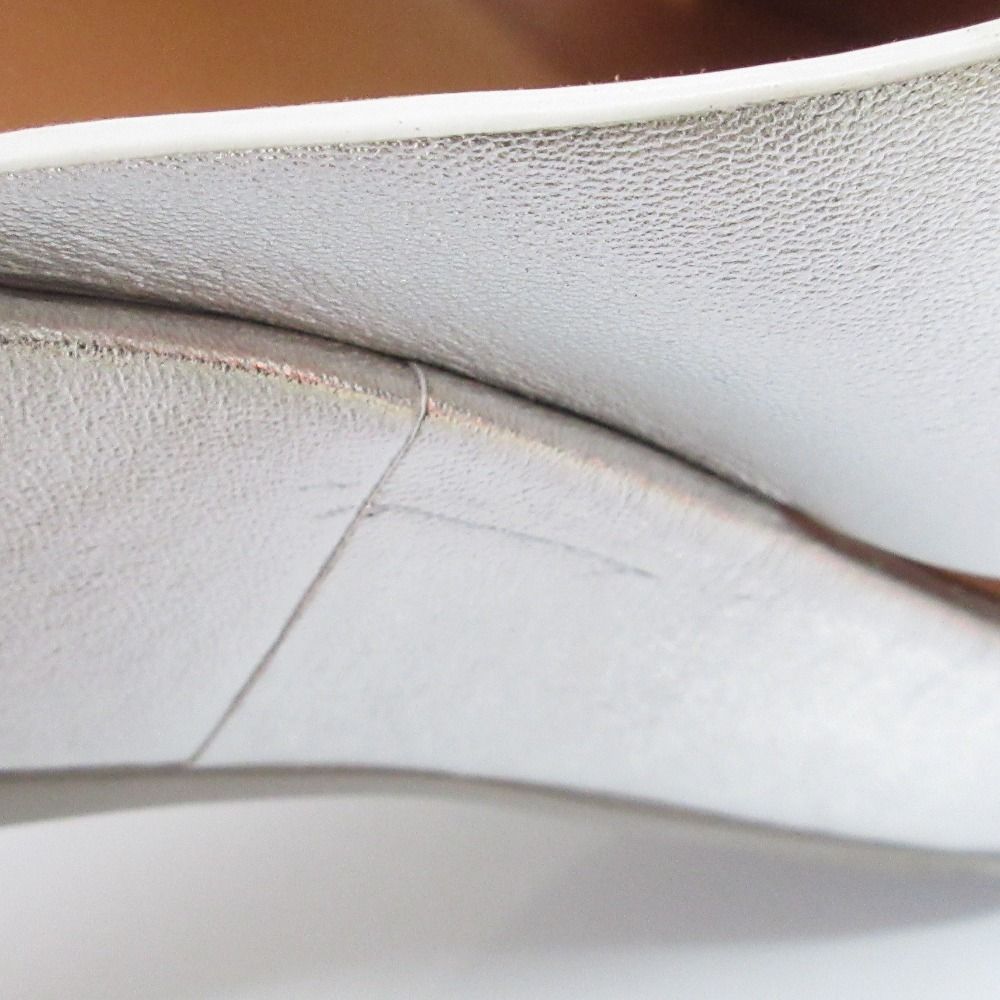 クロスサンダル