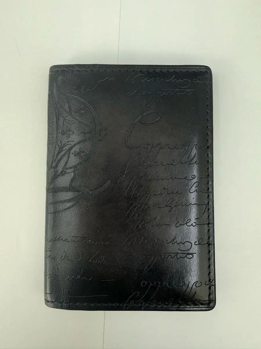 ベルルッティ カードウォレット