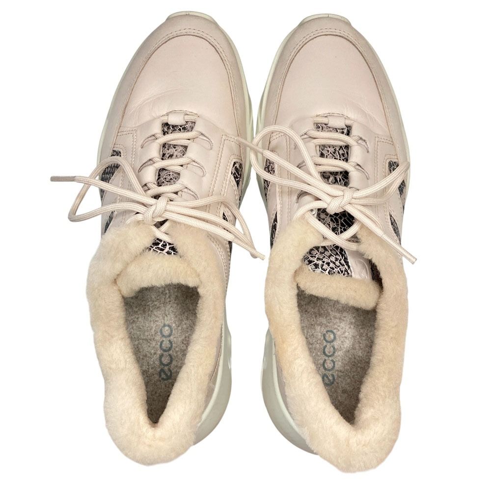 新品未使用　EU39 ECCO ホワイト ベージュ　スニーカー　レディース 美品 ECCO エコー chunky sneaker スニーカー サイズ39 約24.5cm