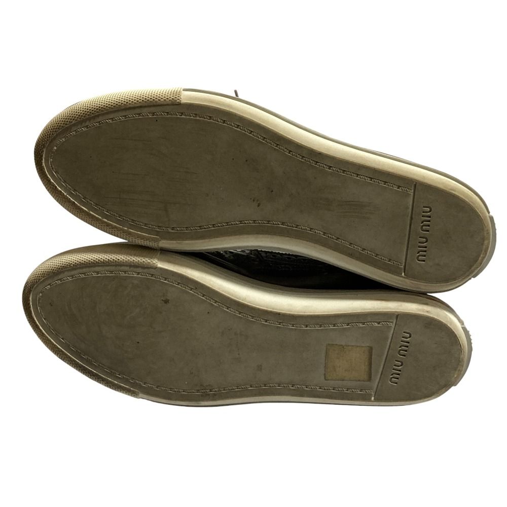 プラットフォーム