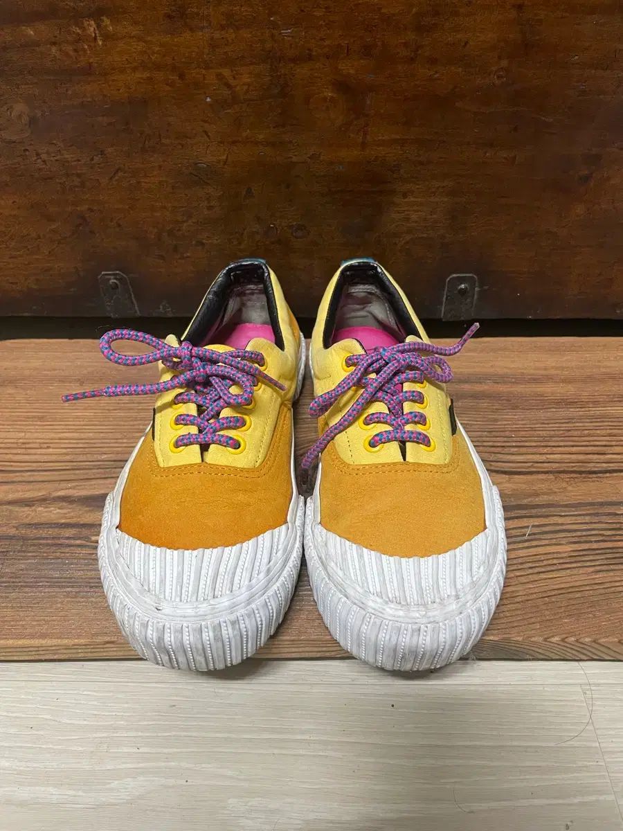 VANS ヴァンズ 66サプライ エラ 245スニーカー