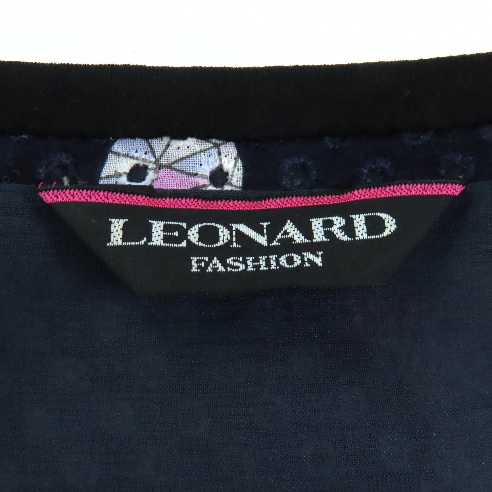 ロゴボタン付き フラワー総柄