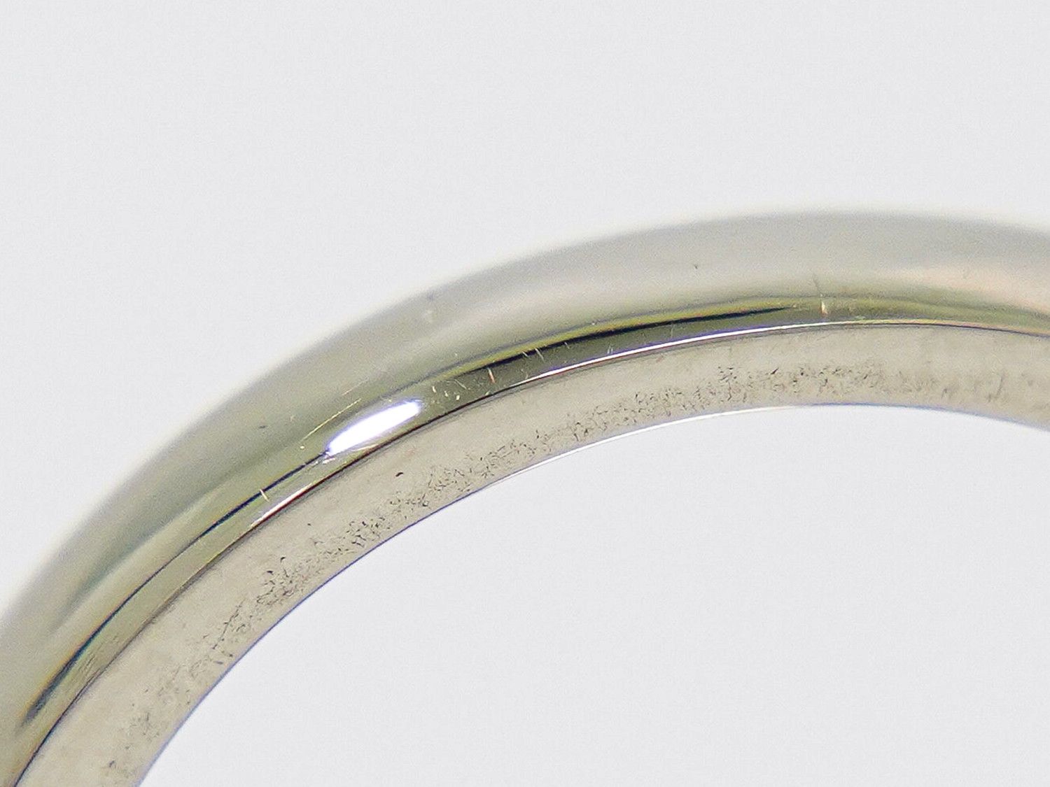 ホワイトゴールド