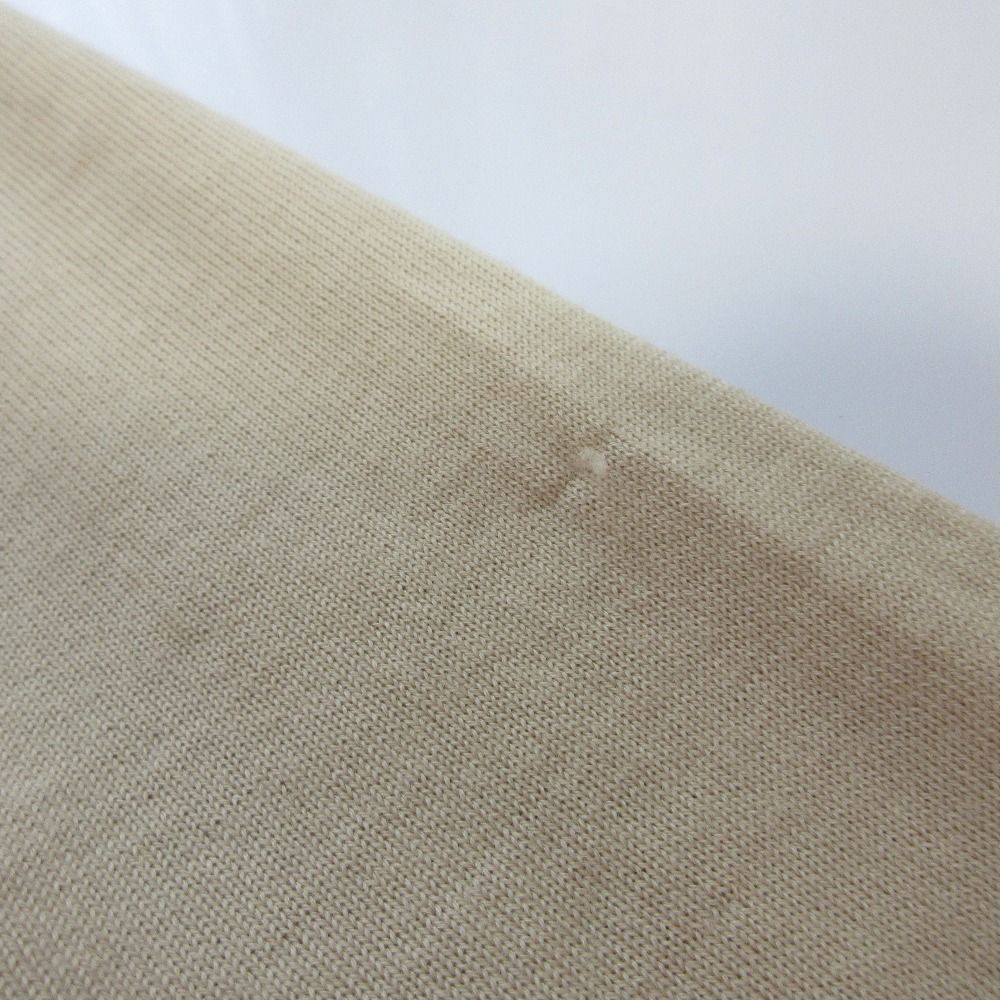 ピンクベージュ