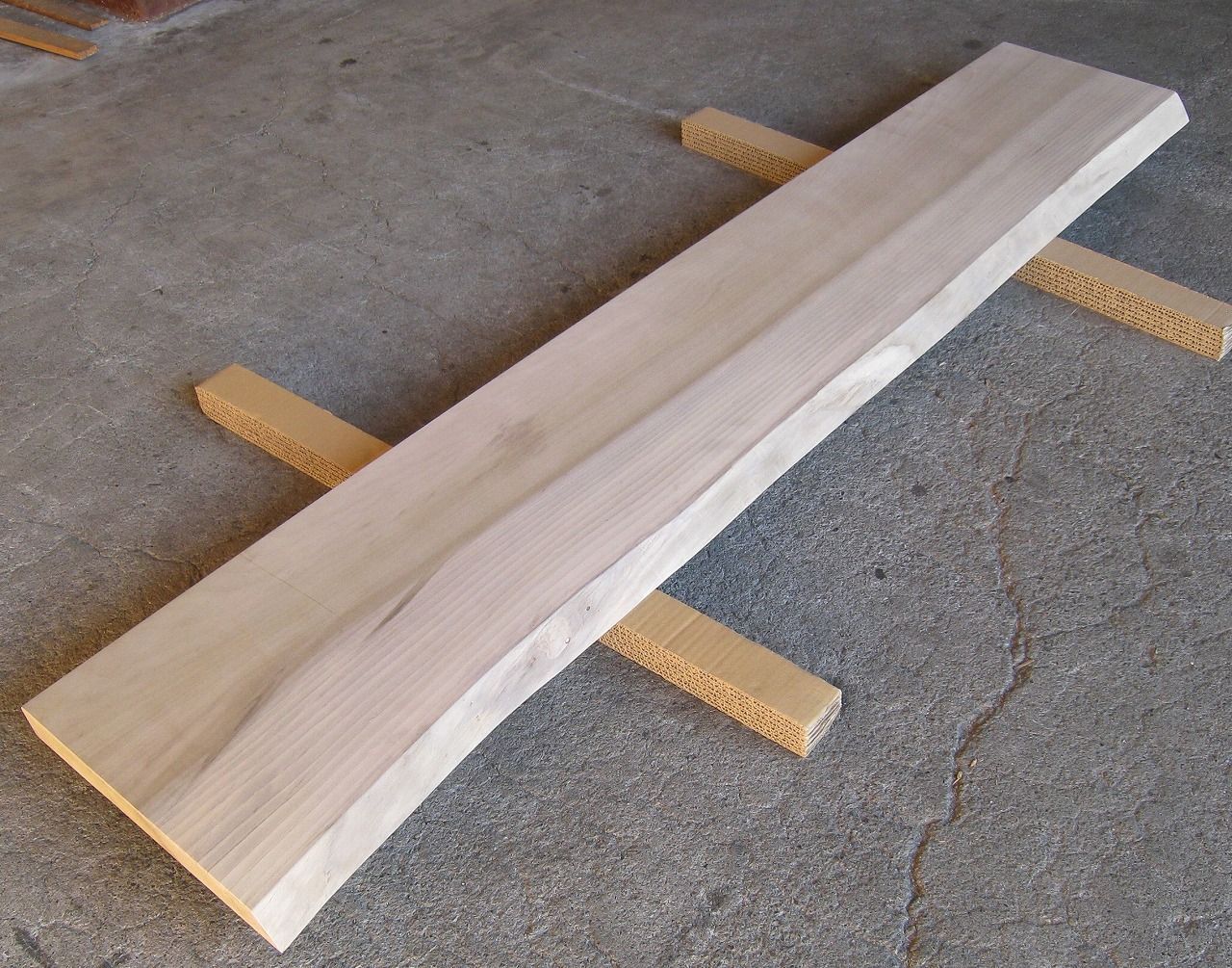 朴 ほお ホオ 天然木 一枚板 プレーナー仕上げ加工 1815 300~340 40㎜ No 197