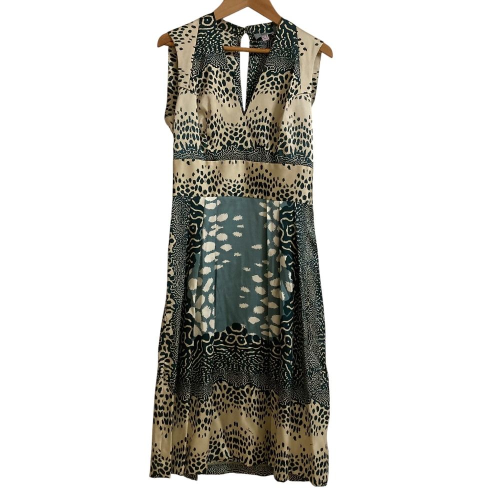 専用高級Issa LONDONワンピース シルク100 高級Issa LONDONワンピース シルク100