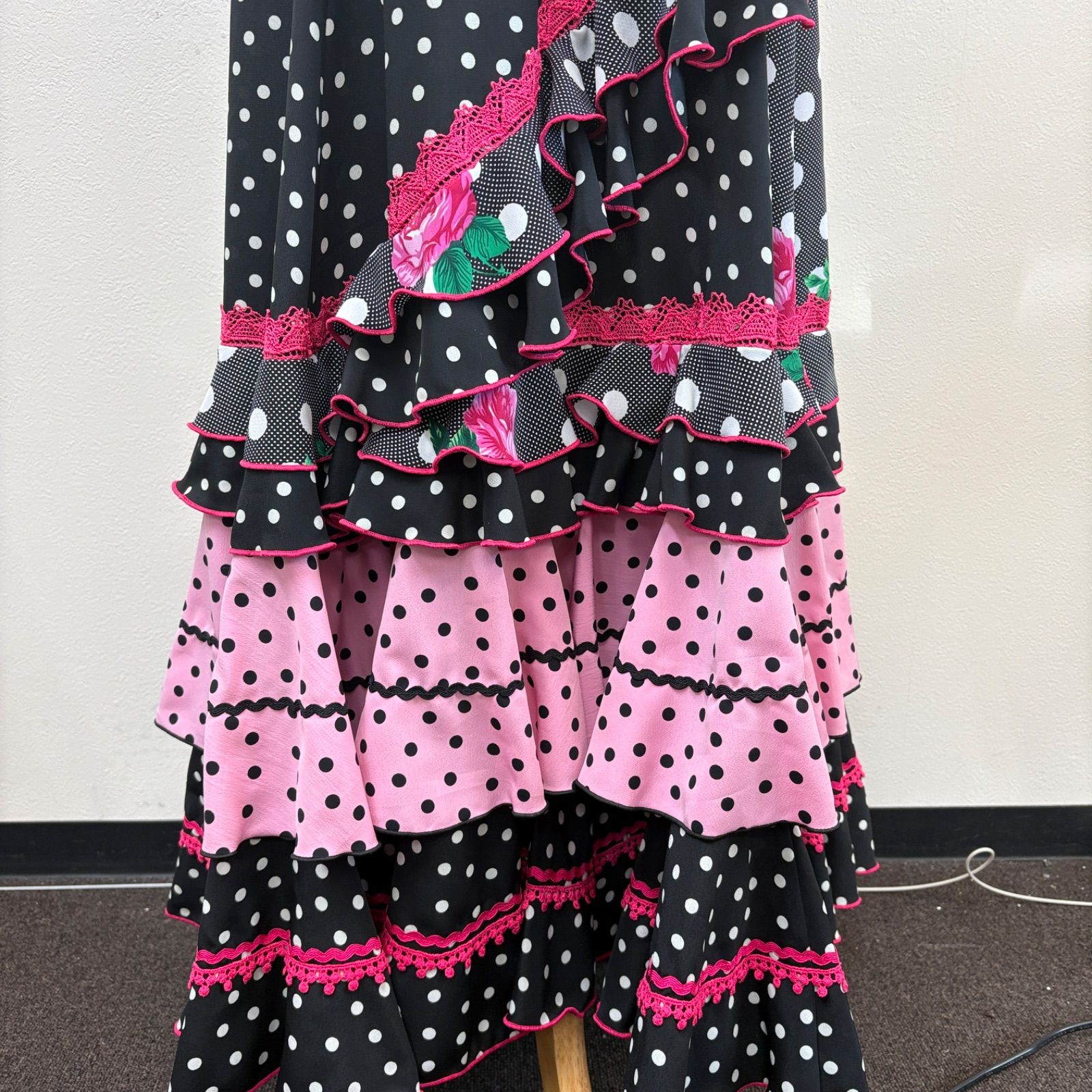  ソニアジョーンズ フラメンコ衣装 スカート ファルダ ブラック ピンク ドット フリル スカート フラメンコ