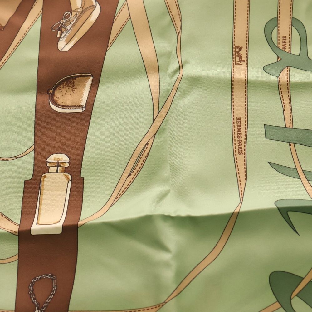 HERMES エルメス カレ スカーフ 葉柄　ブラウン　グリーン HERMES (エルメス) カレ90 シルクスカーフ グリーン×ブラウン - メルカリ