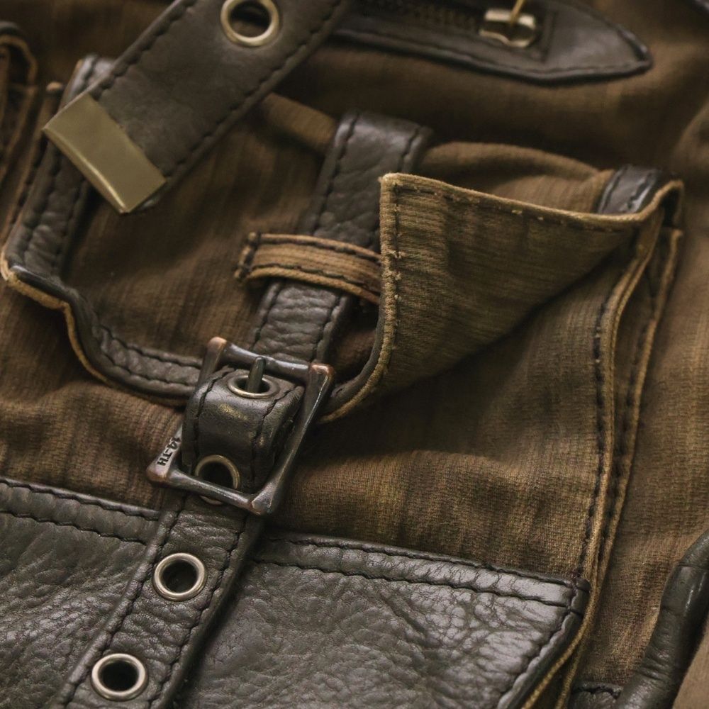 14th Addiction (フォーティースアディクション) ロゴプレート レザー