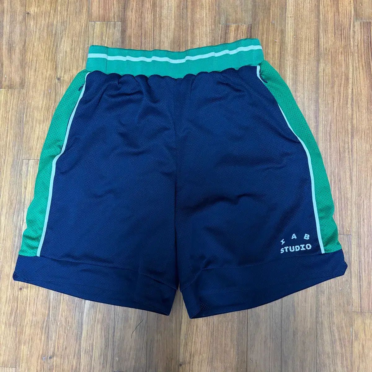 IAB Studio アイエプスタジオ ショーツ ハーフパンツ XL