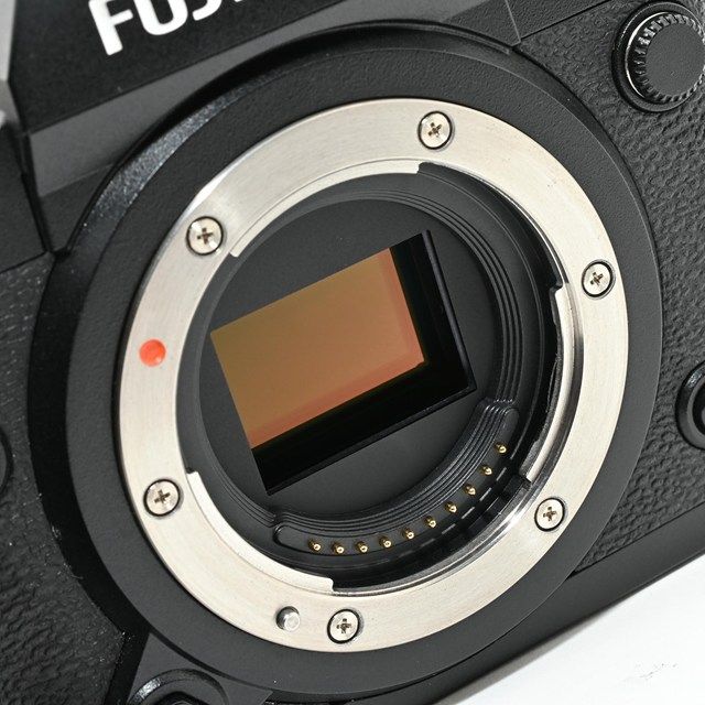 シャッター数16