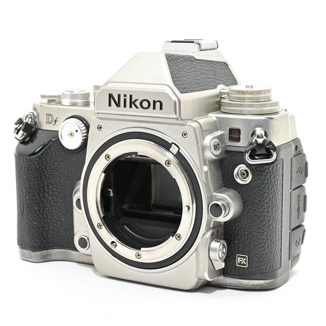 難有品 品 Nikon ニコン Df シルバー ボディ クラシックデザイン一眼レフ 外装塗装剥がれ 使用感大