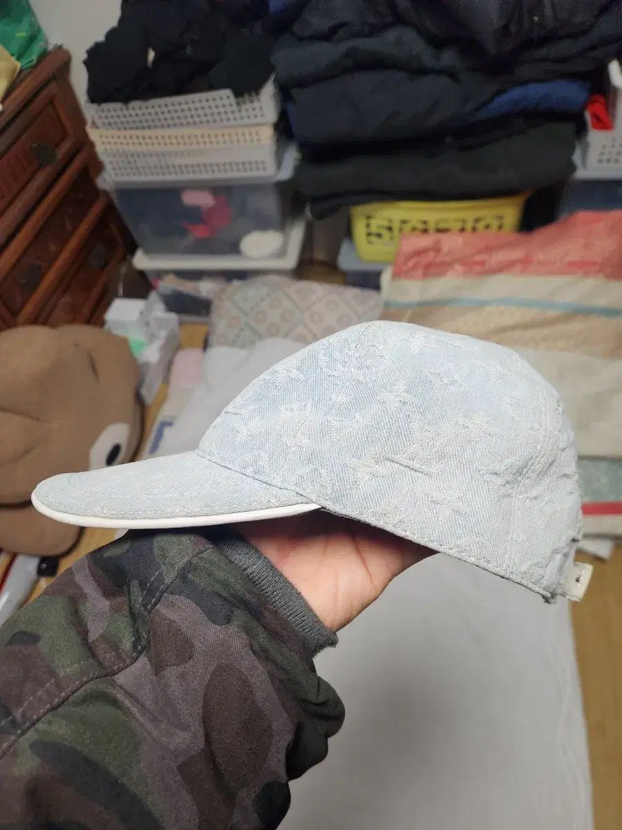 ルイヴィトン ライトブルー デニムボールキャップ