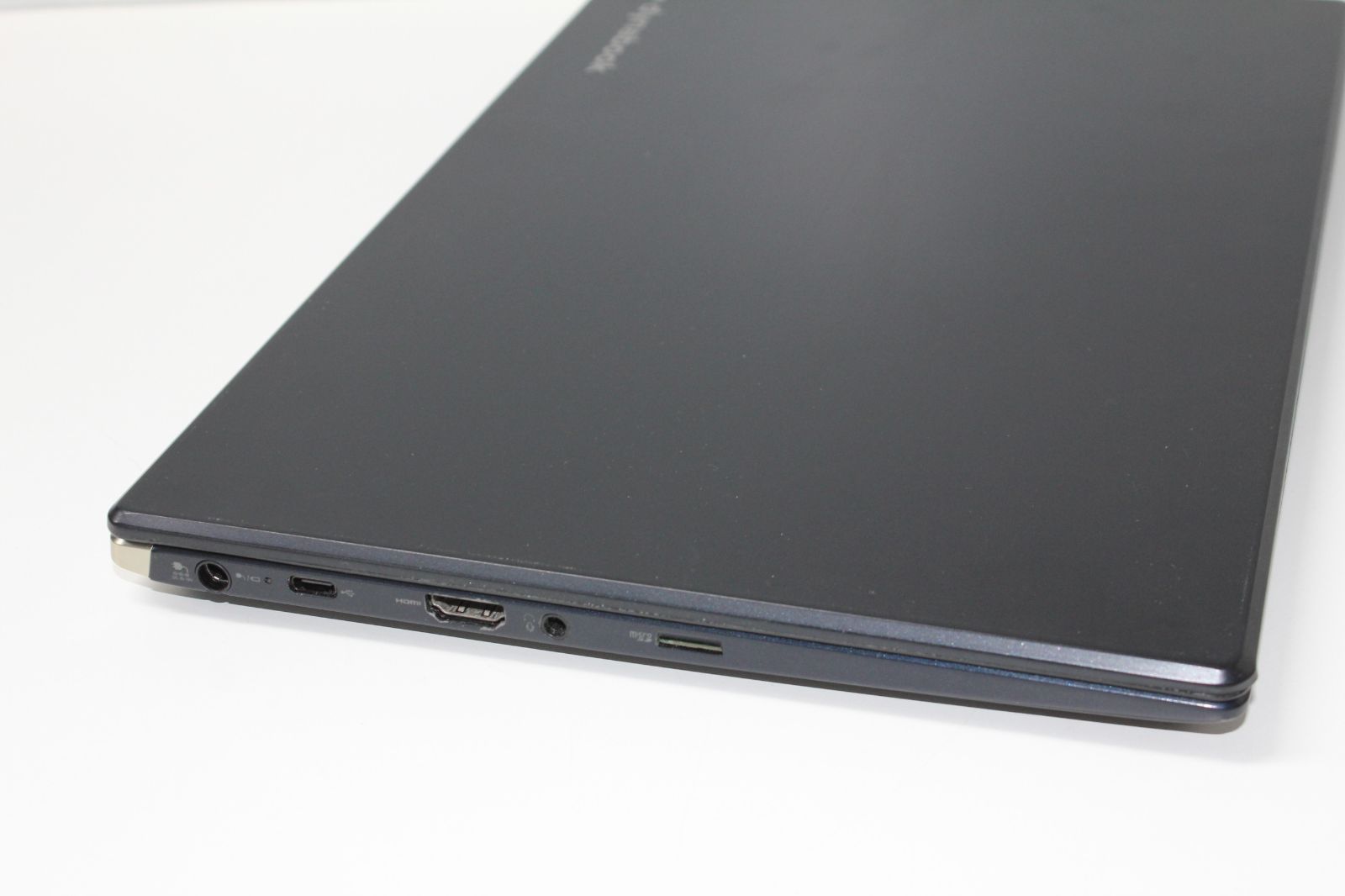 中古ノートPC】東芝〈dynabook G6〉Intel Coe i7/SSD512GB/メモリ8GB