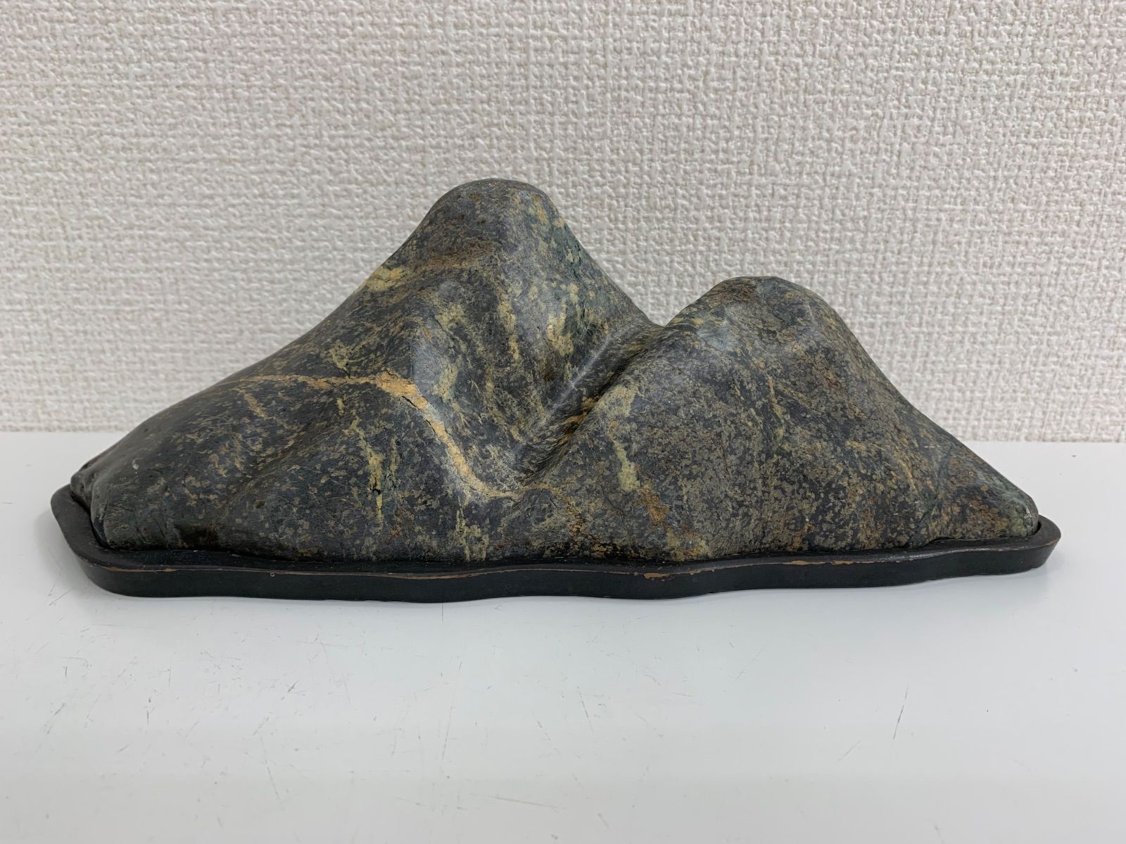 山型 水石 木製台座付き C1017② - メルカリ