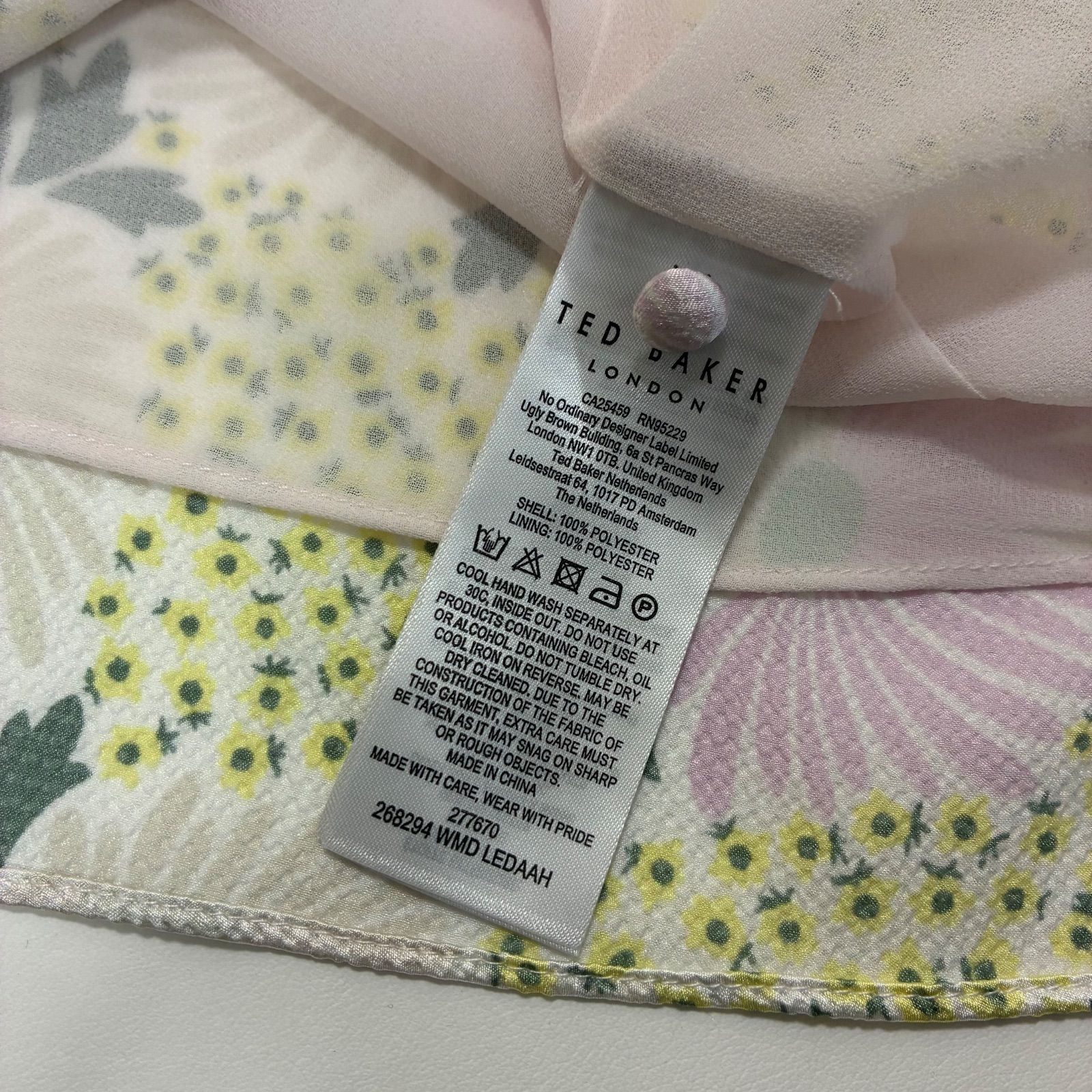 パフスリーブフローラルミディドレス