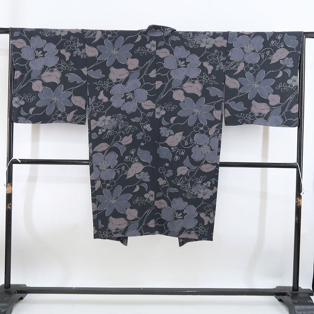 シックな花々の風を感じる躍動 長羽織