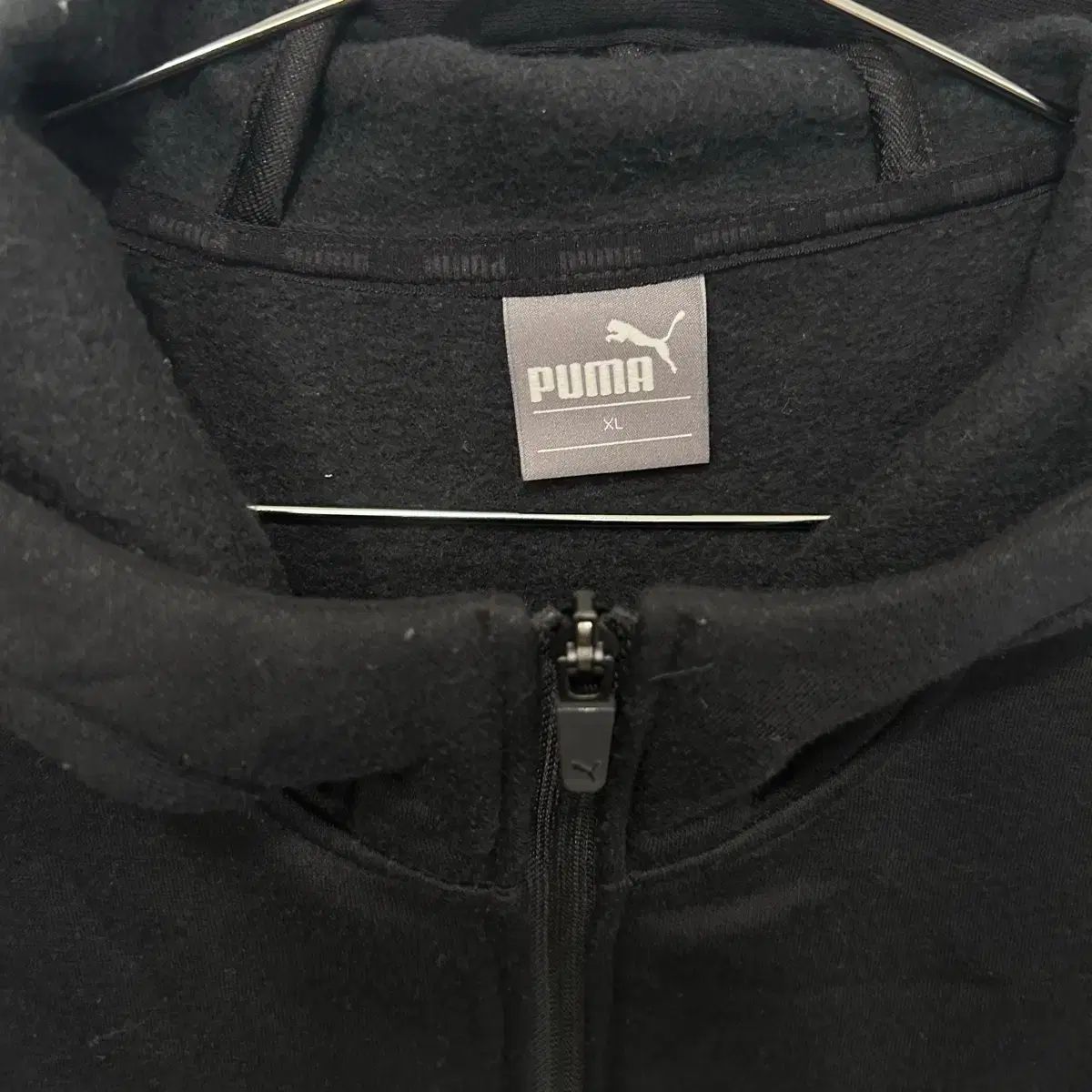 テック系】PUMA ジップアップ ジャケット 黒 刺繍ロゴ y2k ストリート 