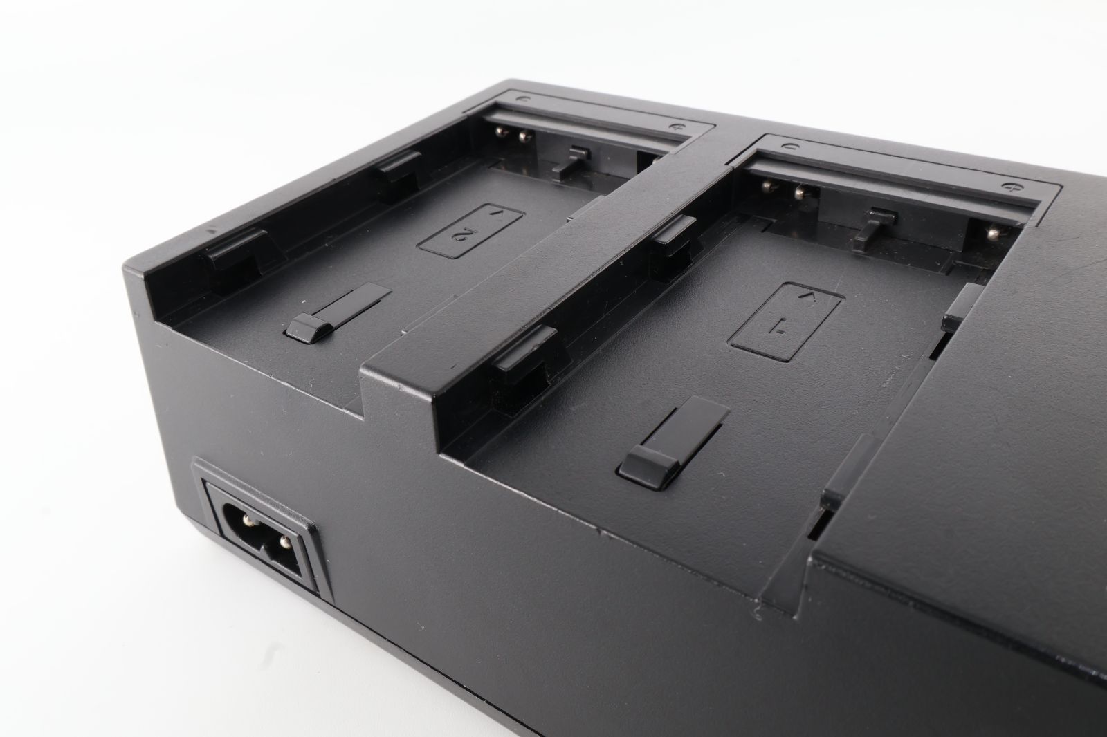 SONY BC-U2 バッテリーチャージャー BP-U60×3 Amazon | BC-U2 バッテリーチャージャー BP-U30/BP-U60専用 | ビデオ