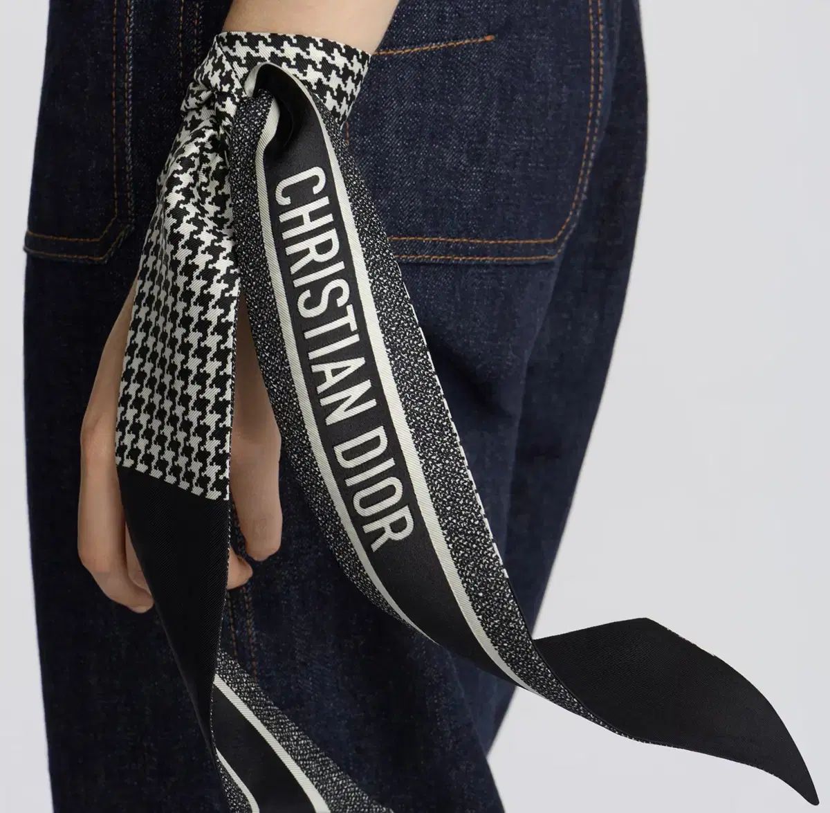 ディオール 30 モンテーニュ ミッツァ 後 収納ボックス ジュン dior