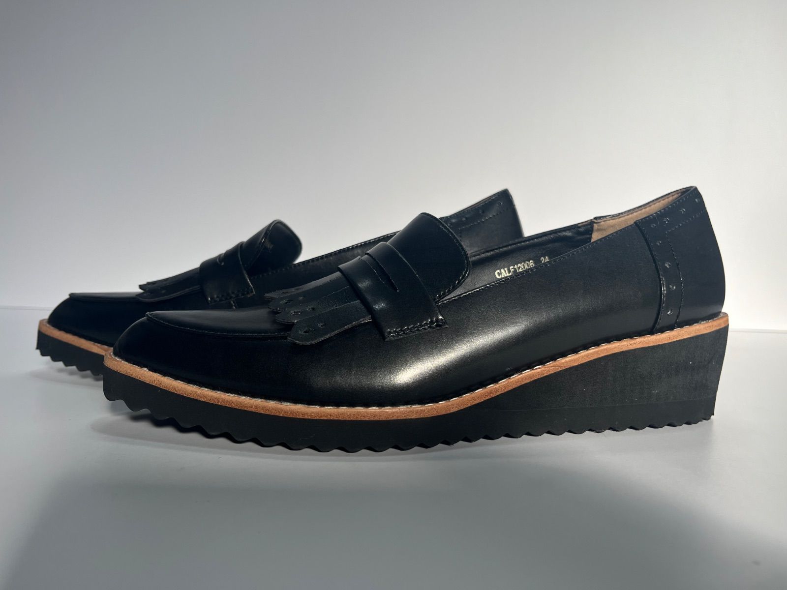 モード エ ジャコモ カリーノ フリンジ 黒レザー ローファー 24 cm