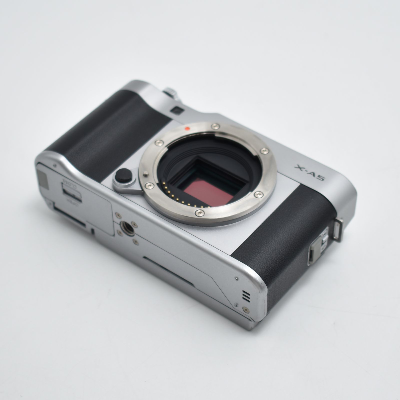 ミラーレス一眼カメラ