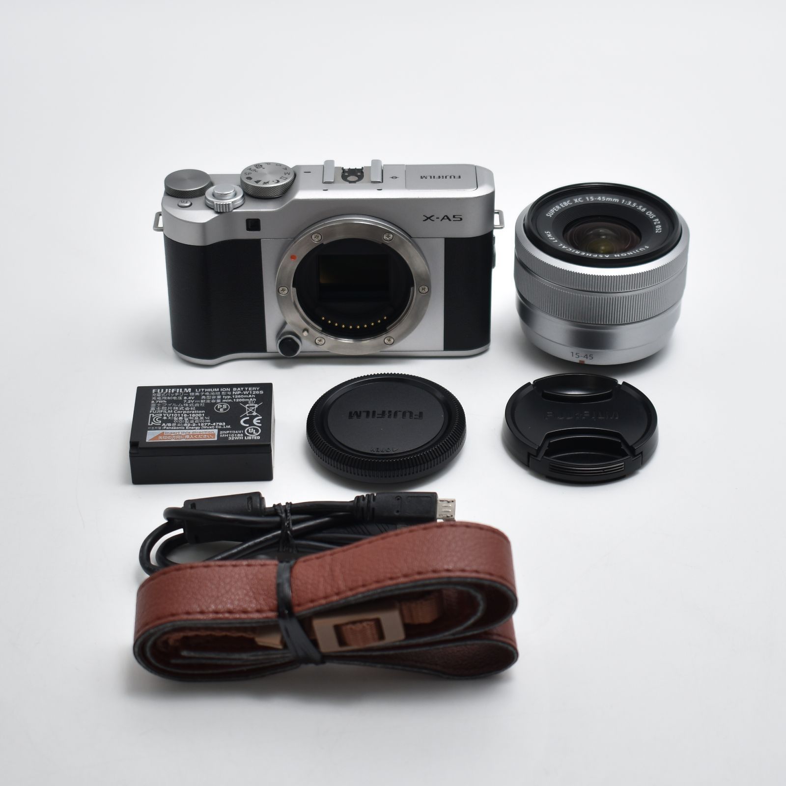 B 10694 富士フイルム ミラーレス一眼カメラ X-A 5レンズキット シルバー 5 LK-S