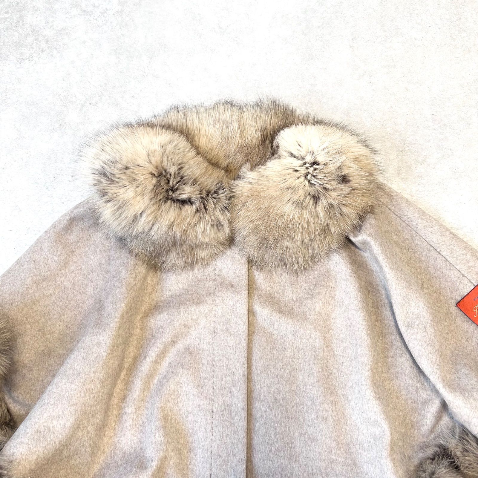 BALMAIN バルマン フォックスファー　カシミヤポンチョコート　グレー　新品 BALMAIN バルマン ピュアカシミヤ100% フォックスファー ポンチョ