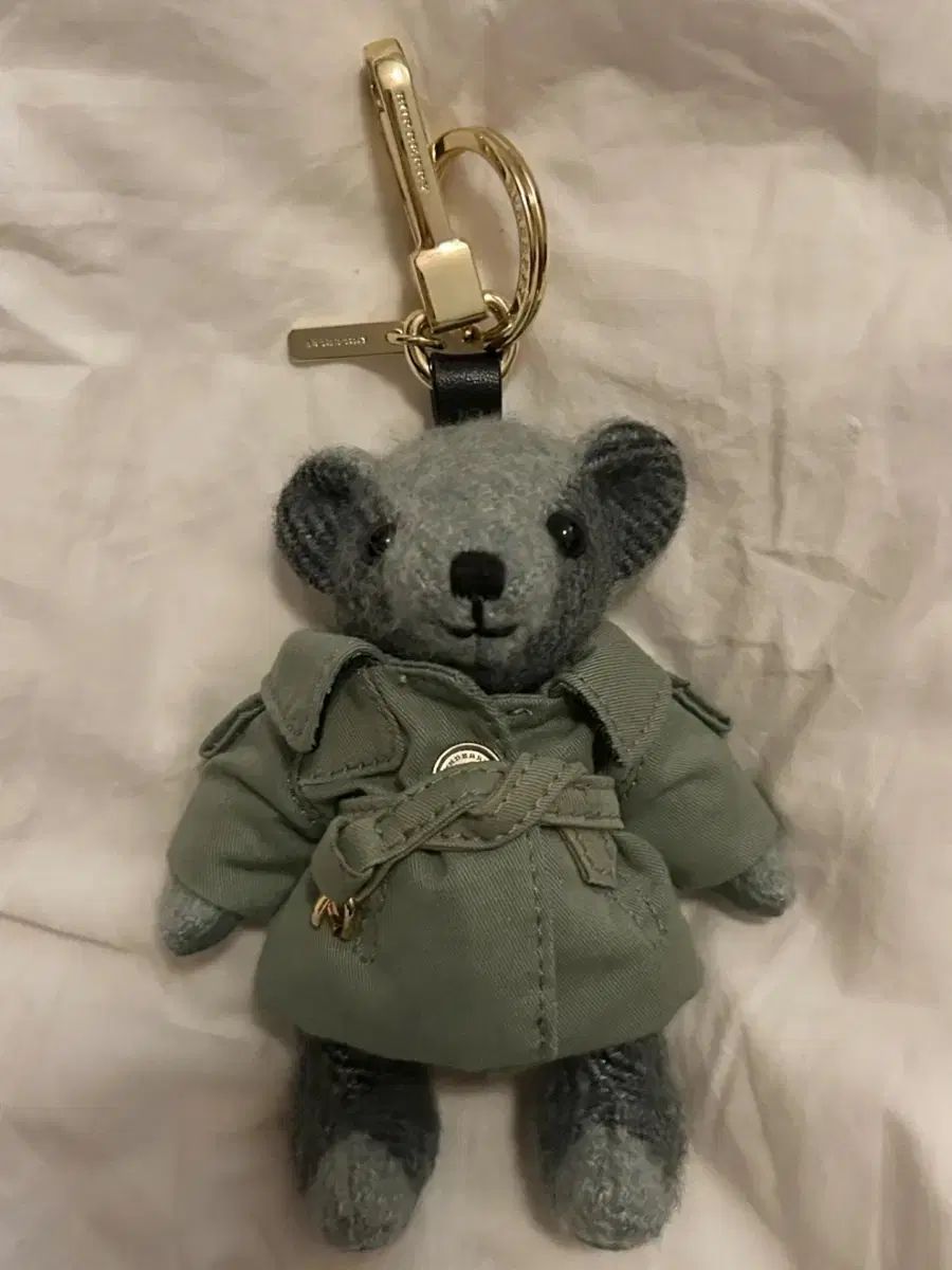 美品☆バーバリー　くまバッグチャーム　トーマスベア　キーホルダー　トレンチコート 美品☆バーバリー くまバッグチャーム トーマスベア キーホルダー