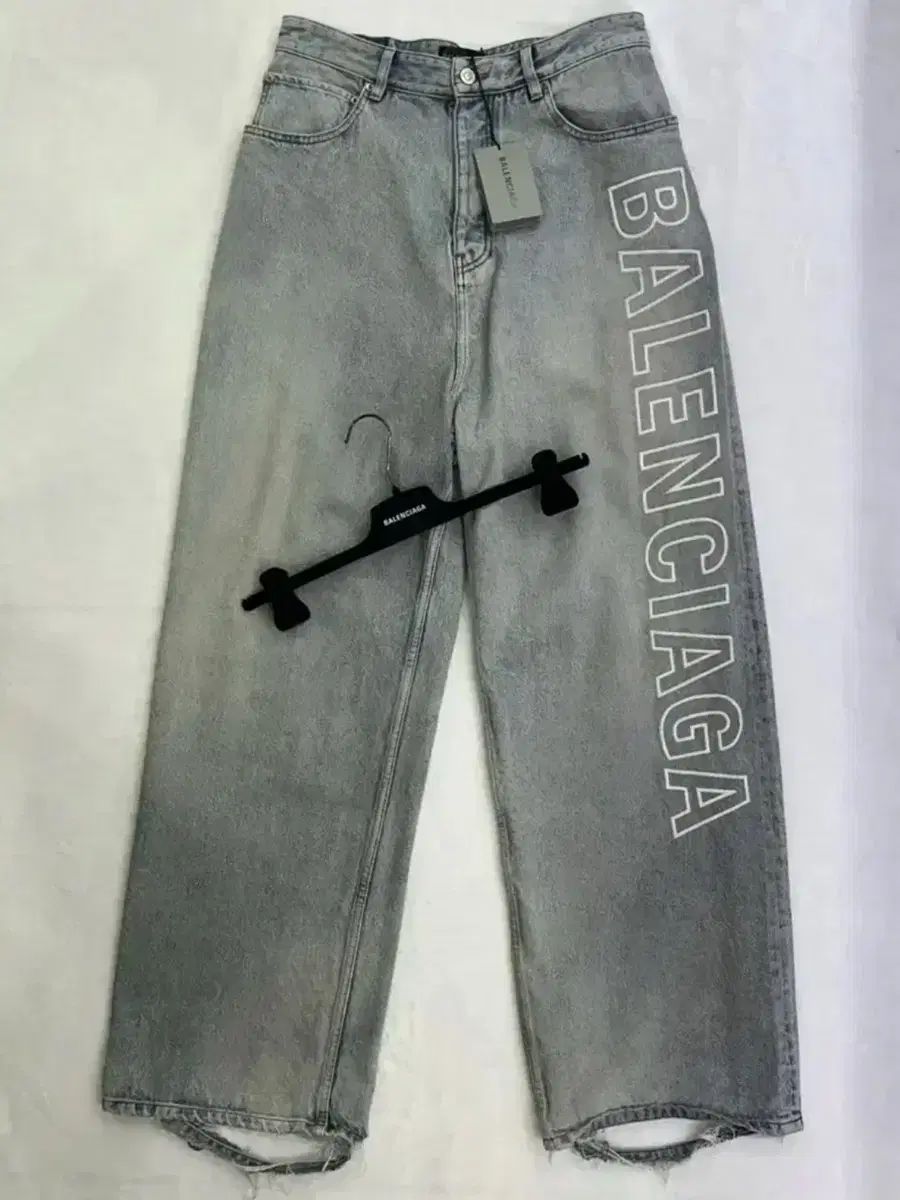 正規品 バレンシアガ アウトライン バギー デニム パンツ - メルカリ