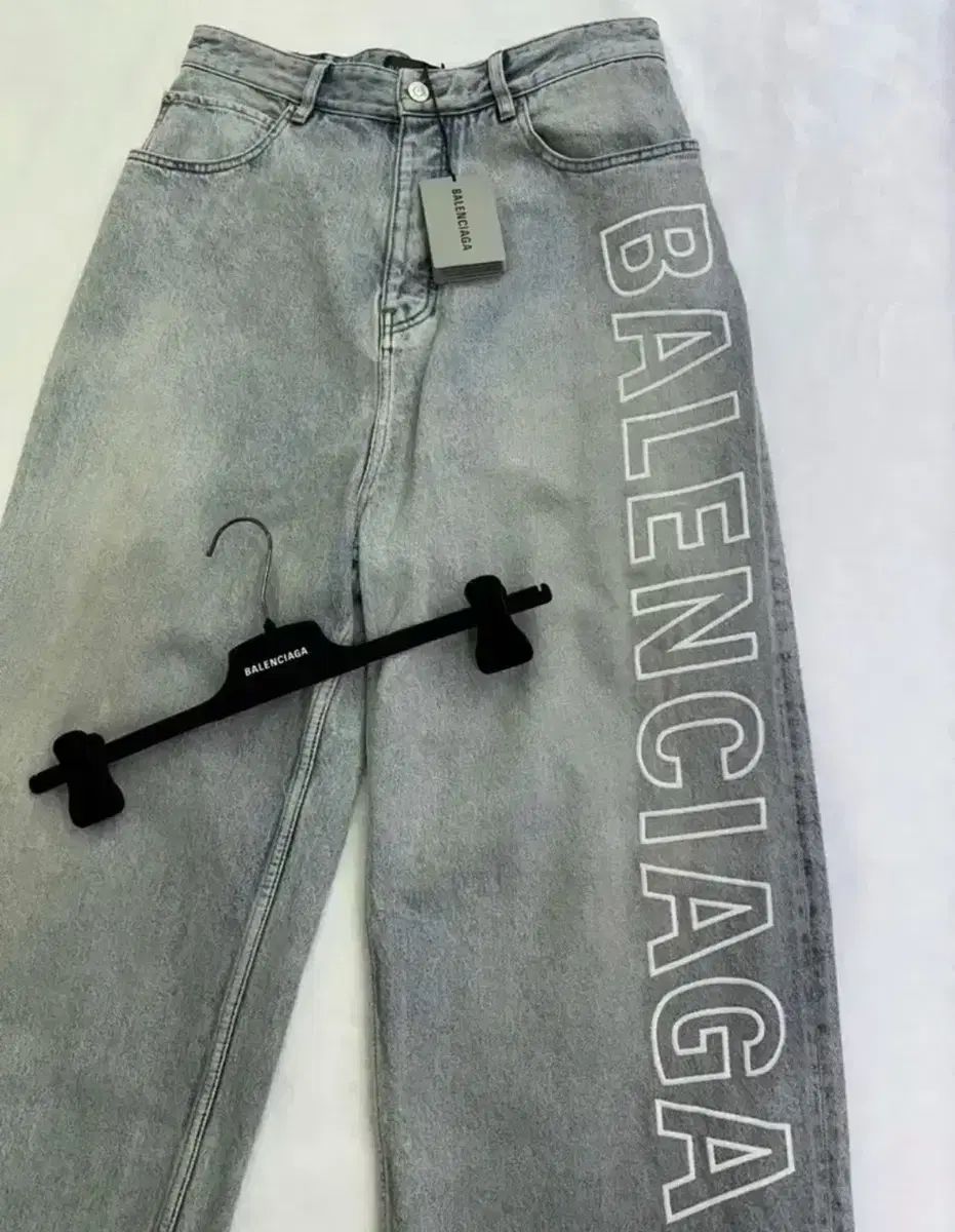 正規品 バレンシアガ アウトライン バギー デニム パンツ - メルカリ