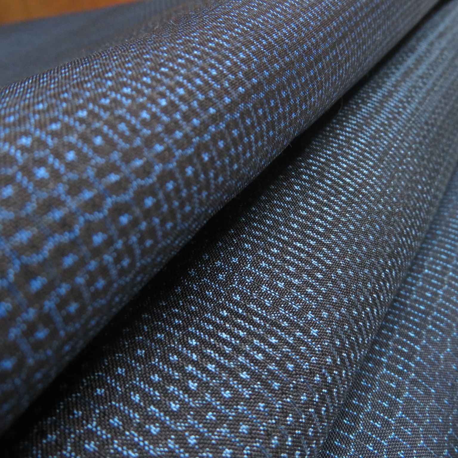 D 15 着物 正絹 大島紬 男物 ５点 イチゴの大島